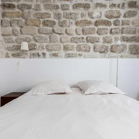 Charming Studio In The Heart Of Montmartre *