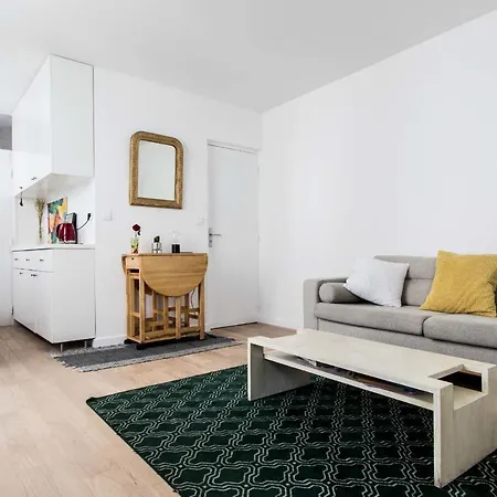 Charming Studio In The Heart Of Montmartre Appartamento Parigi